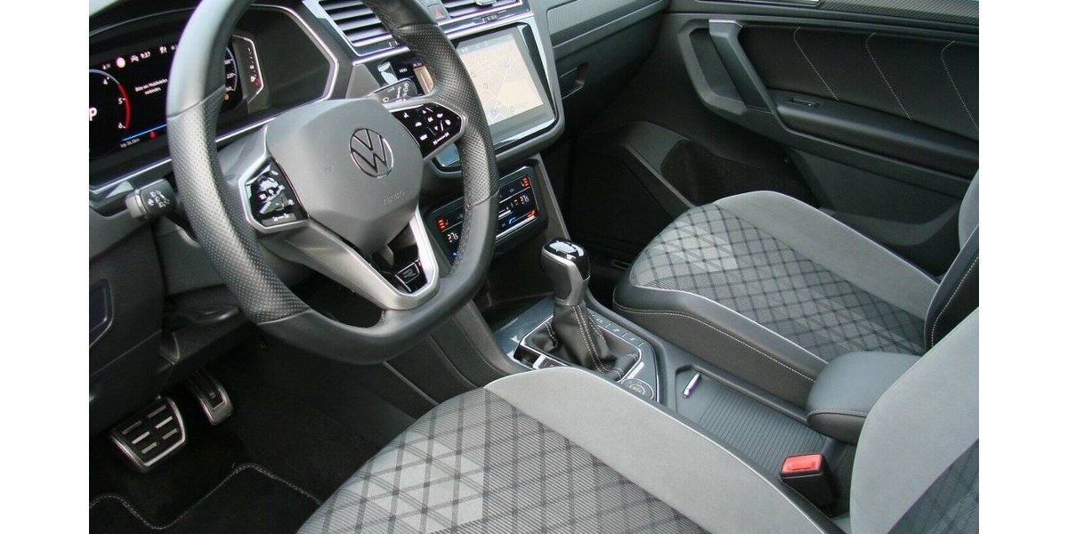 VW Tiguan 2.0TDi R-Line 4M BlackStyle ACC IQ LIGHT 41.763 km 35.980 &euro; Falkensee 14612