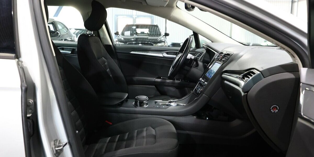 Ford Mondeo Tunier 2.0 EB / LED / NAVI+KAMERA / AHK 124.000 km 16.444 &euro; Hamm 59077