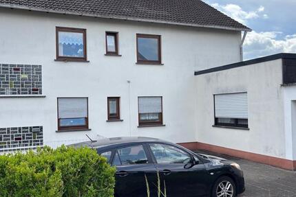 Haus Lebach - 7 Zimmer, 217 m&sup2;, 321.000&euro; | Angebot:26888784