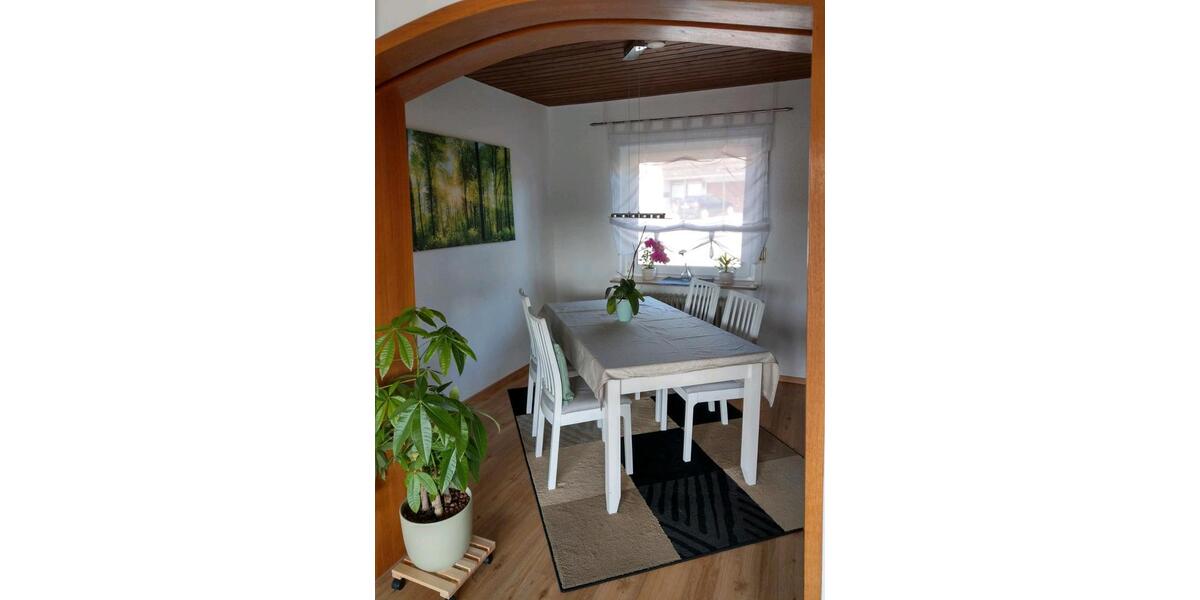 Einfamilienhaus Bad Friedrichshall - 7 Zimmer, 180 m&sup2;, 1.500&euro; | Angebot:26409623