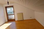 Dachgeschoßwohnung Geiselhöring - 4 Zimmer, 89 m&sup2;, 800&euro; | Angebot:25310536