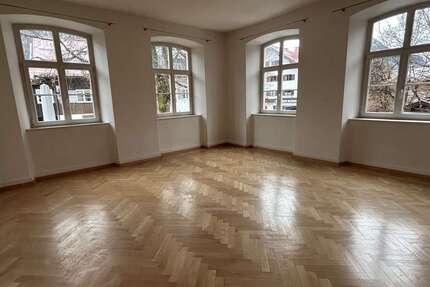Wohnung Oberstdorf - 4 Zimmer, 173 m&sup2;, 2.500&euro; | Angebot:27334323