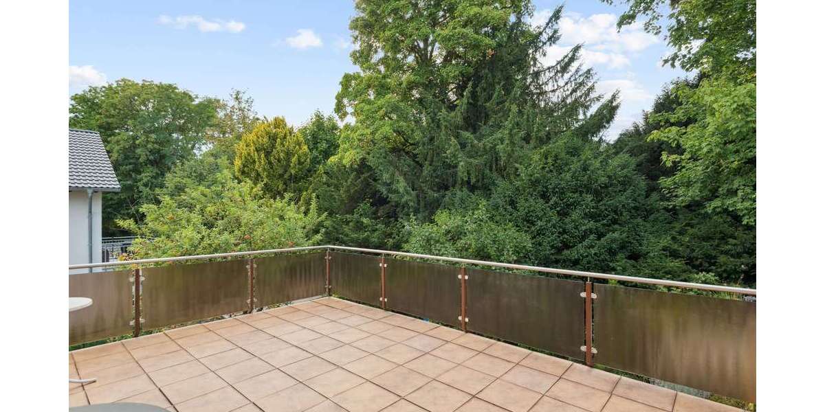 Haus zum Kaufen in Königstein im Taunus 949.000 € 334.12 m² 15 zimmer