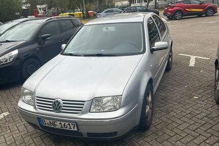 VW Bora 182.600 km 1.000 &euro; Berlin 12109