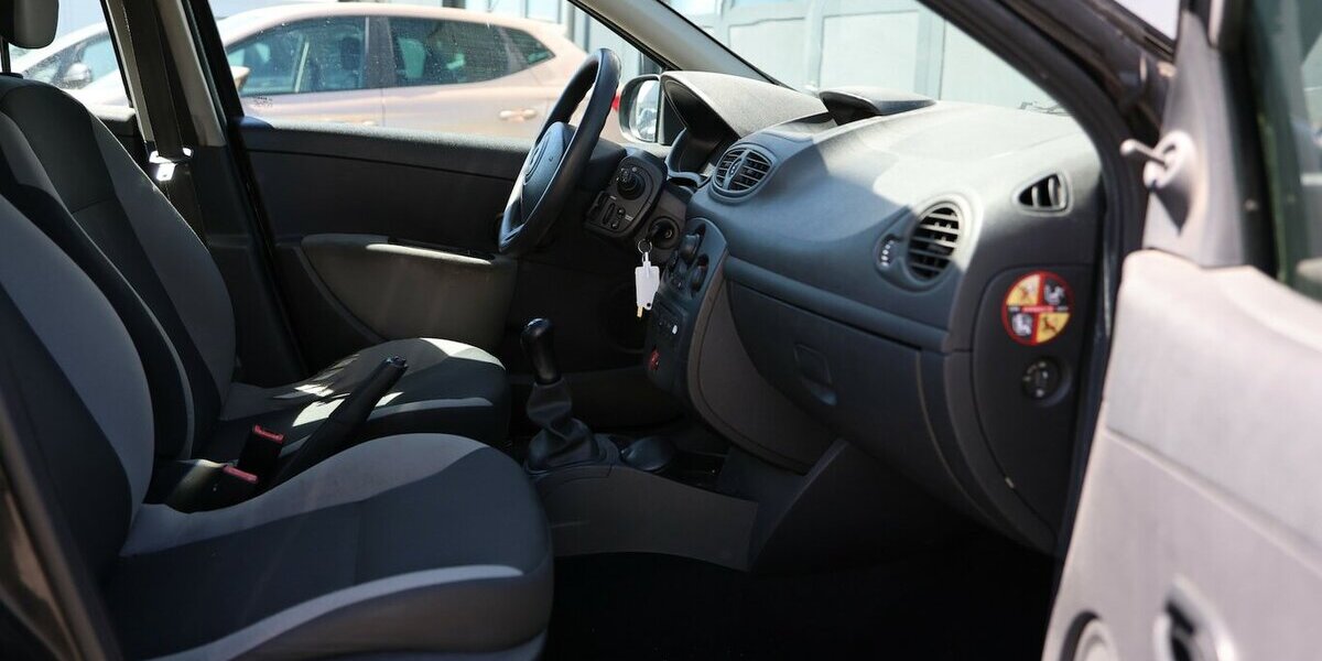 Renault Clio 1.5 dCi Authentique 1.HAND / TÜV-AU-02.2027 260.000 km 1.402 &euro; Hamm 59077