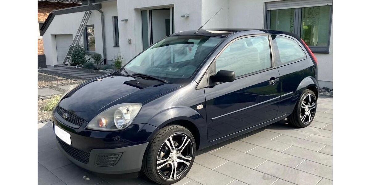 Ford Fiesta 97.210 km 2.999 &euro; Meinerzhagen 58540