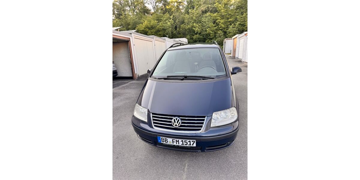 VW Sharan 264.713 km 2.950 &euro; Sindelfingen 71067