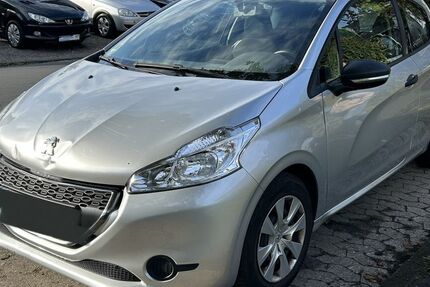 Peugeot 208 75.800 km 3.790 € Königswinter 53639