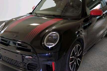 Mini John Cooper Works 2.627 km 37.679 &euro; München 80788