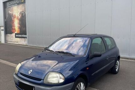 Renault Clio 127.201 km 1.750 &euro; Neunkirchen 66539