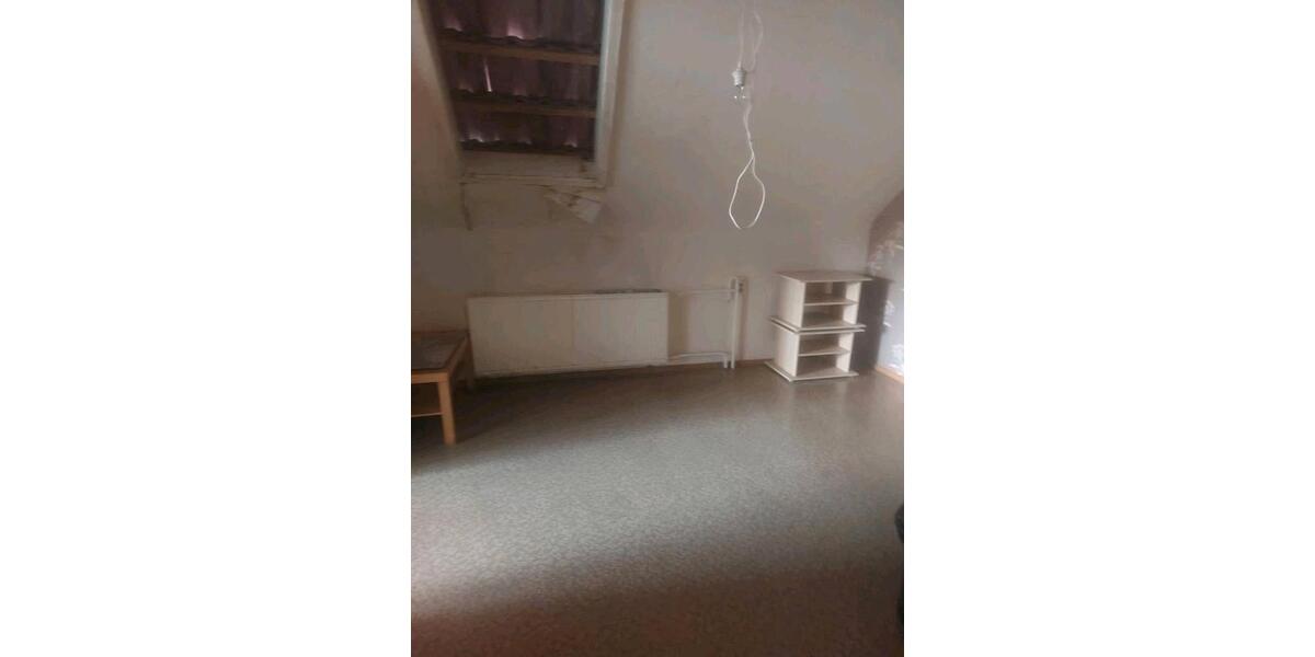 Einfamilienhaus Heldburg - 6 Zimmer, 100 m&sup2;, 70.000&euro; | Angebot:26511553