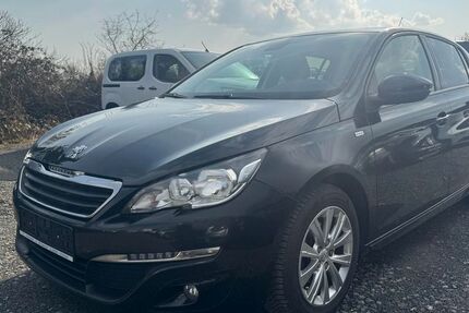 Peugeot 308 138.000 km 7.399 &euro; Münzenberg Gambach 35516