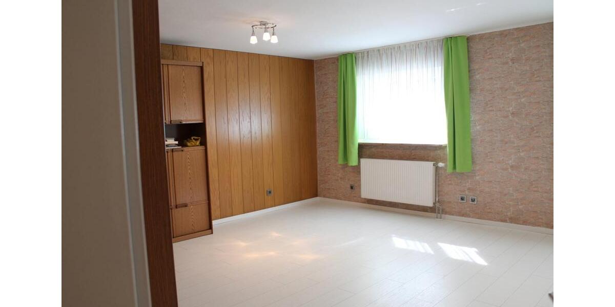 Einfamilienhaus Tröstau - 4 Zimmer, 100 m&sup2;, 300.000&euro; | Angebot:26702403