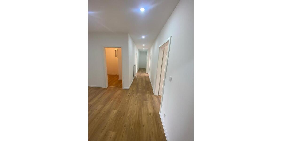 Dachgeschoßwohnung Elmshorn - 4 Zimmer, 120 m&sup2;, 1.350&euro; | Angebot:26296591
