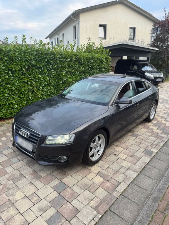 Audi A5 138.000 km 11.900 € March 79232