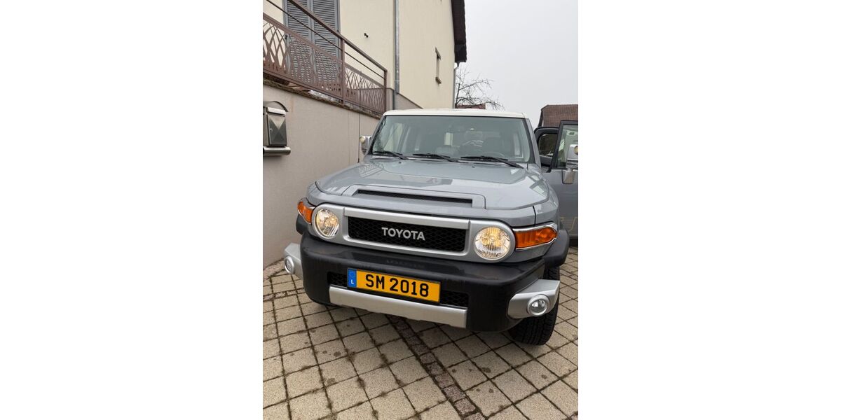 Toyota FJ 3.500 km 56.000 &euro; Kleinsteinhausen 66484