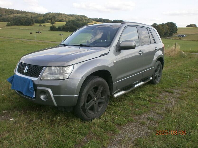 Suzuki Grand Vitara 235.000 km 2.200 € Kempenich 56746