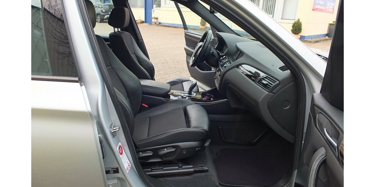 BMW X3 xDrive 20 d XENON NAVI TEILLEDER PDC STEPTRONIC 174.544 km 14.408 &euro; Köln 50858