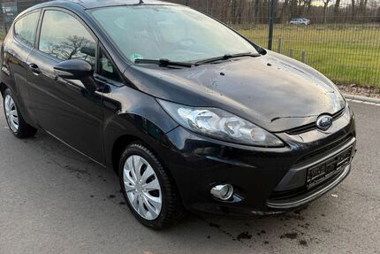 Ford Fiesta 153.720 km 3.200 &euro; Löhne 32583