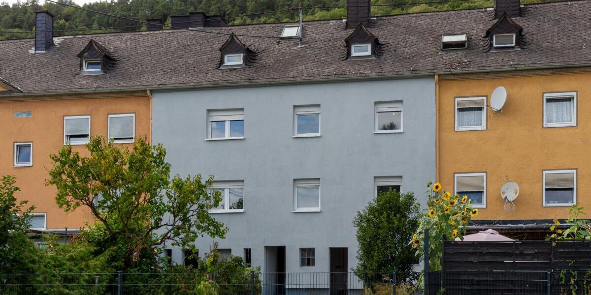 Trier-Ehrang -Teilrenoviertes Wohnhaus für die große Familie oder als 3-Familienhaus - Mehrfamilienhaus, Wohnhaus Trier West-Pallien | Angebot:27370669