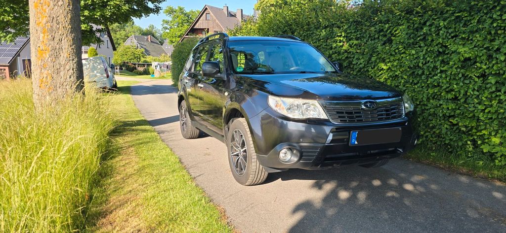 Subaru Forester 212.000 km 7.299 &euro; Leipzig 04277