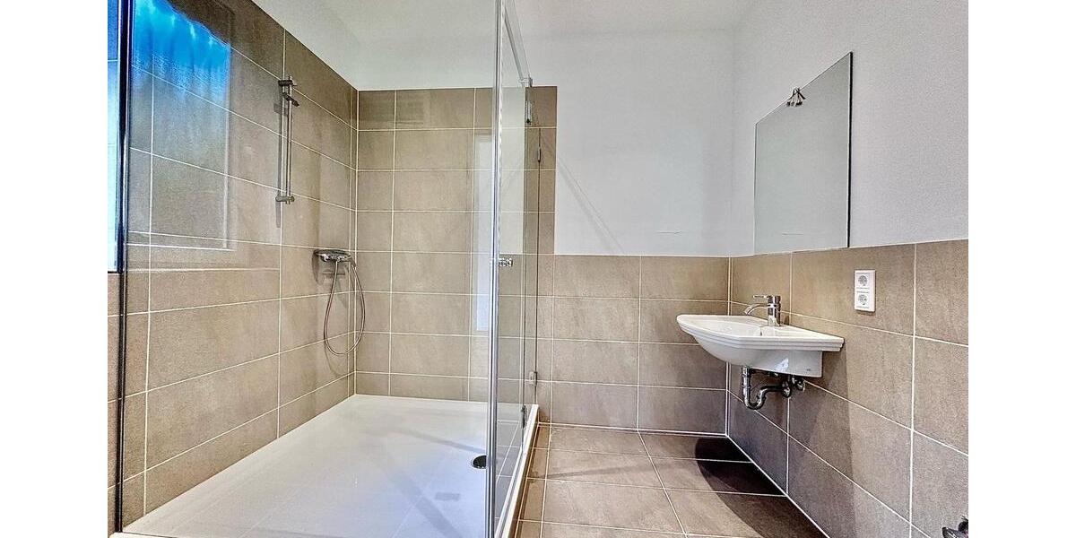 Erdgeschoßwohnung Wuppertal Gemarkung Barmen - 5 Zimmer, 280 m&sup2;, 3.300&euro; | Angebot:24854743