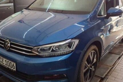 VW Touran 104.860 km 23.930 &euro; Kelkheim 65779