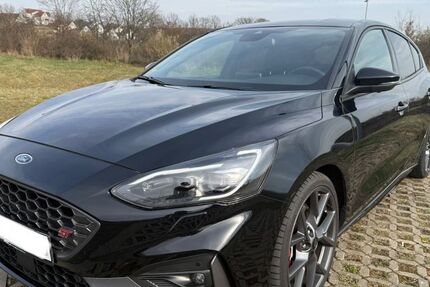 Ford Focus 56.400 km 21.499 &euro; Bayreuth 95445