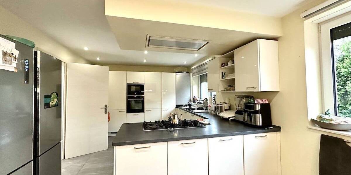 Einfamilienhaus Neuss Stadionviertel - 7 Zimmer, 255 m&sup2;, 998.000&euro; | Angebot:26657257