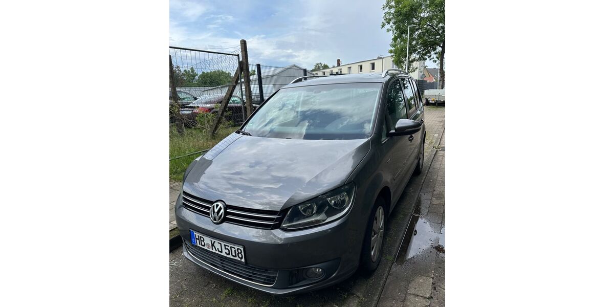 VW Touran 215.000 km 3.800 &euro; Delmenhorst 27751