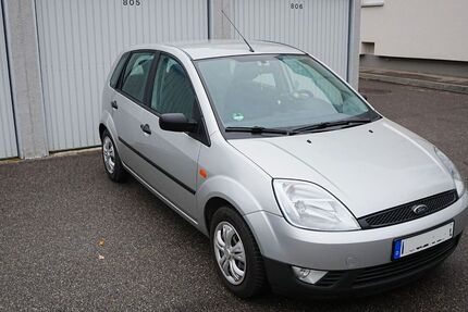 Ford Fiesta 72.500 km 3.400 &euro; München 80997