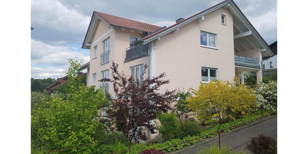 Etagenwohnung Bernhardswald - 2 Zimmer, 80 m&sup2;, 820&euro; | Angebot:25549093