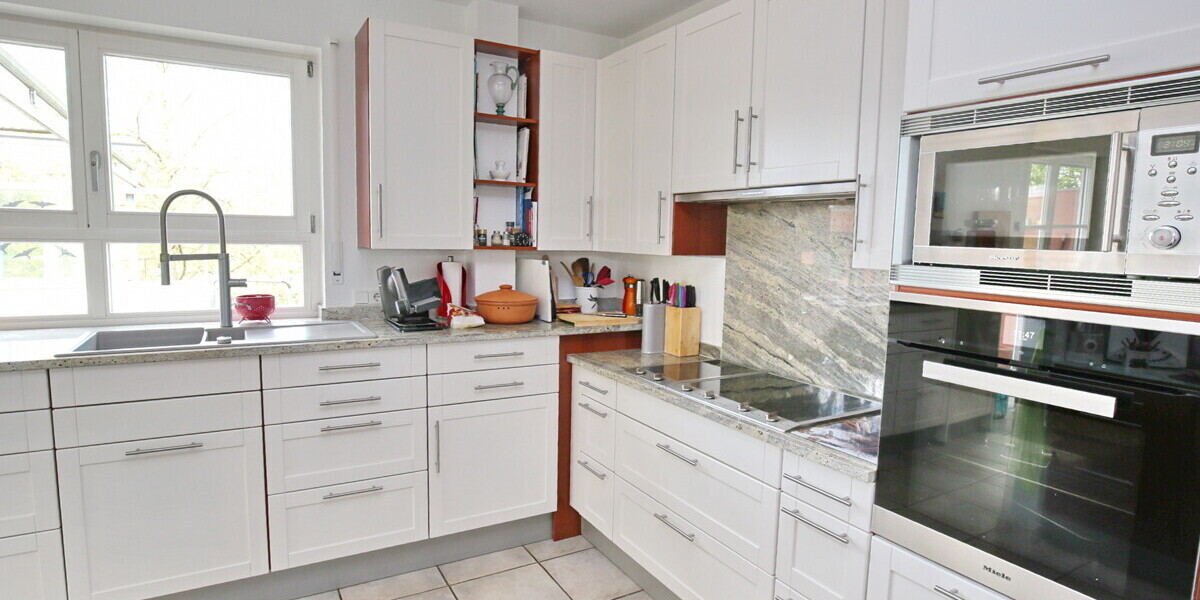 Luxuriöses Wohnhaus mit vermieteter Hausarztpraxis - Mehrfamilienhaus, Wohnhaus Ottersweier | Angebot:26918523