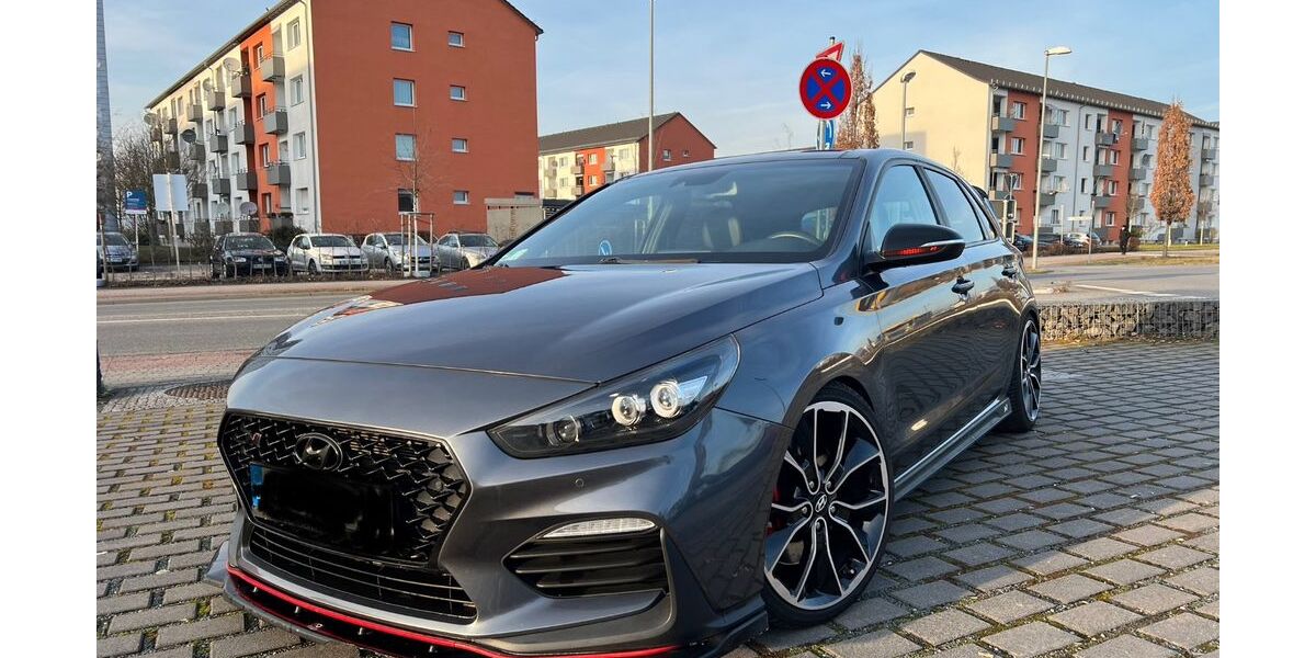 Hyundai i30 94.000 km 22.300 &euro; Frankfurt am Main 60528