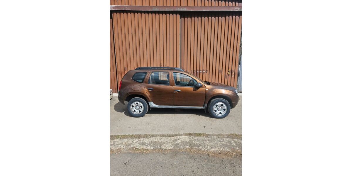 Dacia Duster 107.000 km 4.599 &euro; Kefenrod 63699