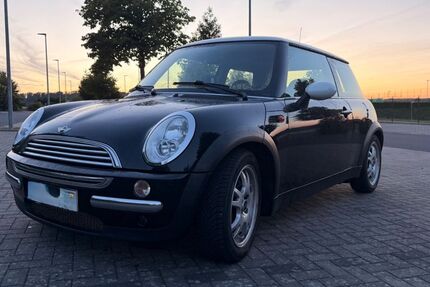 Mini Cooper 246.000 km 1.590 &euro; Freigericht 63579