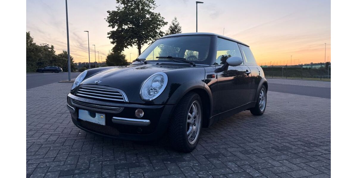 Mini Cooper 246.000 km 1.590 &euro; Freigericht 63579