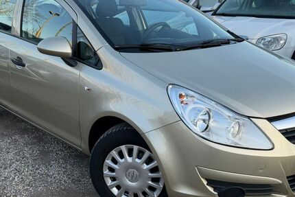 Opel Corsa 65.305 km 4.690 &euro; Berlin 13089