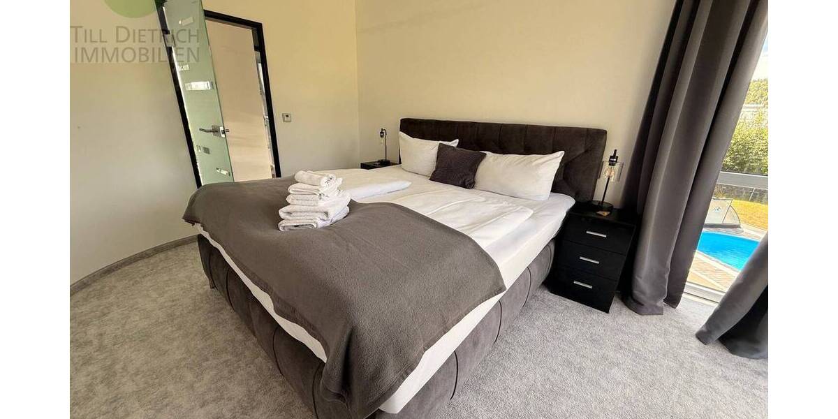 Mehrfamilienhaus, Wohnhaus Zella-Mehlis Mehlis - 5 Zimmer, 185 m&sup2;, 5.000&euro; | Angebot:22631820