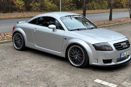 Audi TT 256.000 km 8.500 &euro; Hövelhof 33161