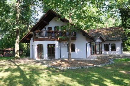 Haus Nürnberg Katzwang - 6 Zimmer, 205 m&sup2;, 3.200&euro; | Angebot:27456237