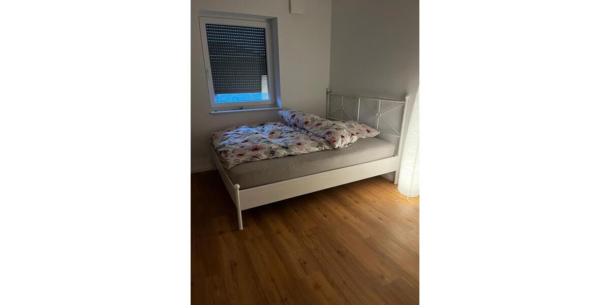 Einfamilienhaus Heide - 2 Zimmer, 80 m&sup2;, 990&euro; | Angebot:25418357