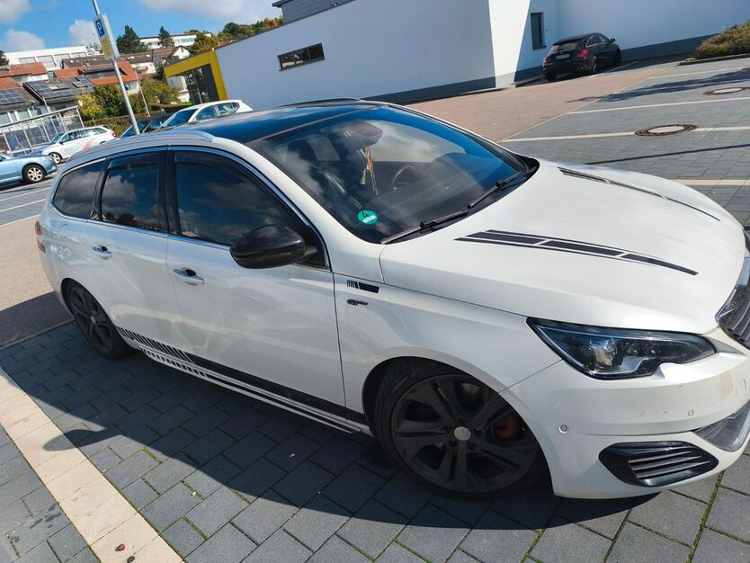 Peugeot 308 164.000 km 9.300 € Riesbürg 73468