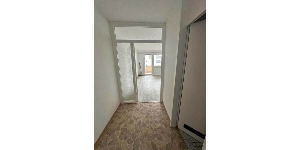 KA-Durlach 1 ZKB mit gr. Balkon, EBK, Stellplatz, Kellerabteil 1 zimmer