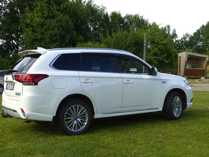 Plug-in Hybrid Outlander