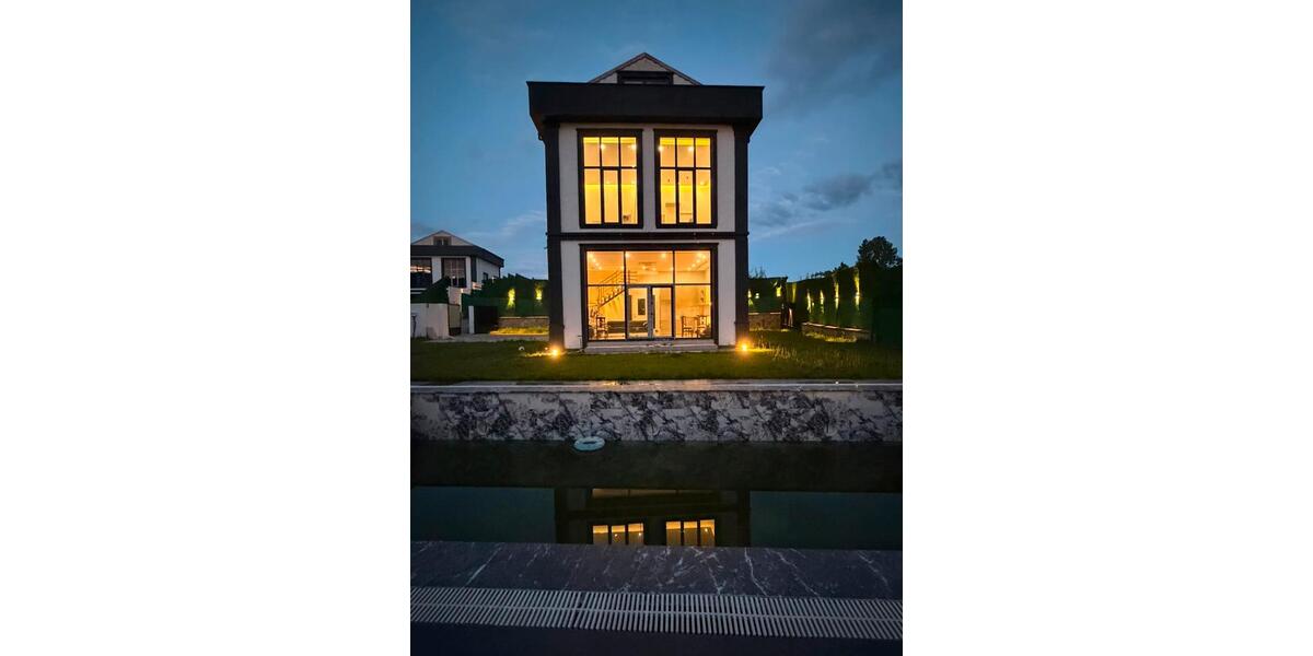 Villa Stuttgart Stuttgart-Mitte - 4 Zimmer, 185 m&sup2;, 320.000&euro; | Angebot:27097928