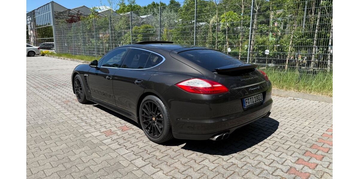 Porsche Panamera 175.000 km 26.500 &euro; Neuberg 63543