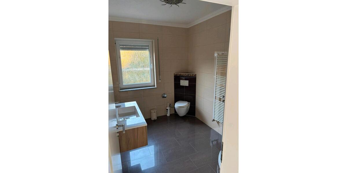 Einfamilienhaus Ramstein-Miesenbach Miesenbach - 1 Zimmer, 190 m&sup2;, 2.250&euro; | Angebot:26101571