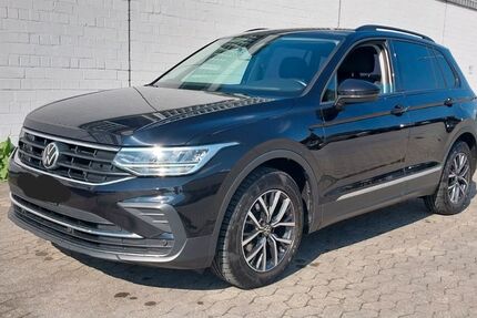 VW Tiguan 259.000 km 15.999 € Kelkheim ( Taunus ) 65779