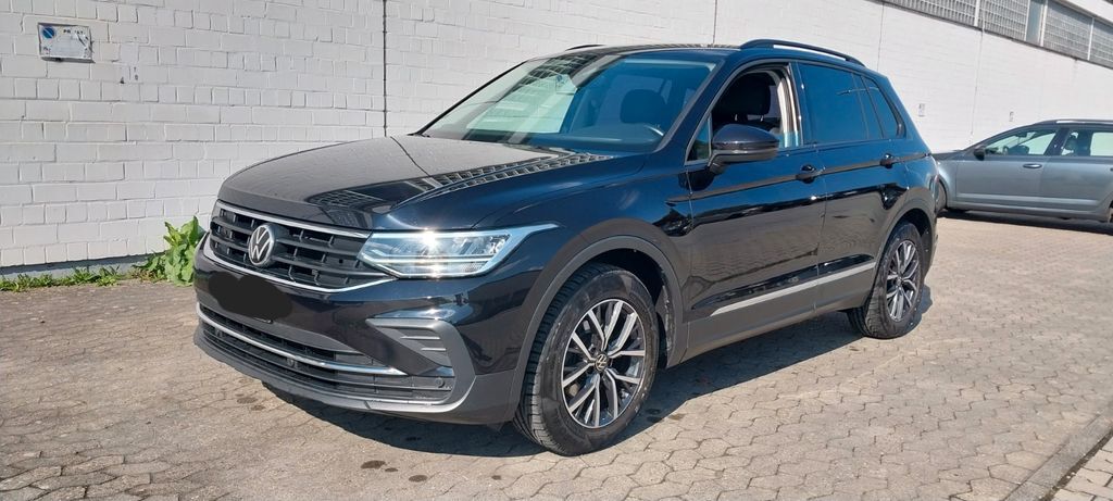 VW Tiguan 259.000 km 15.999 € Kelkheim ( Taunus ) 65779